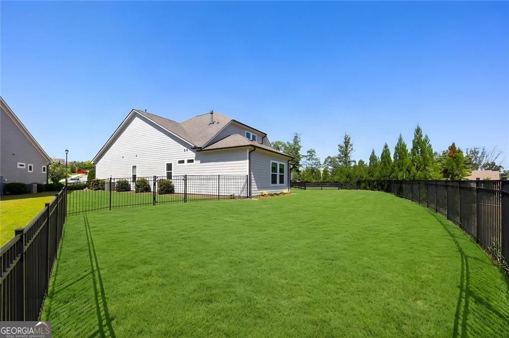 6853 River Rock Drive Property Photo 4