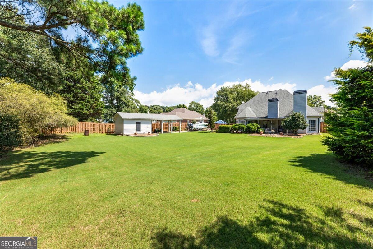 6255 Chestnut Hill Road Property Photo 3