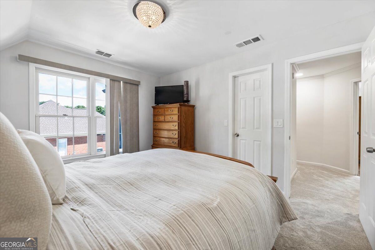 6255 Chestnut Hill Road Property Photo 42