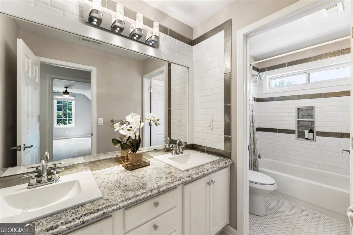 6255 Chestnut Hill Road Property Photo 43
