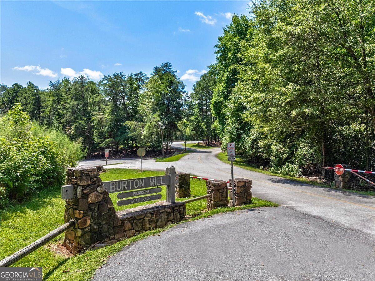 6255 Chestnut Hill Road Property Photo 68