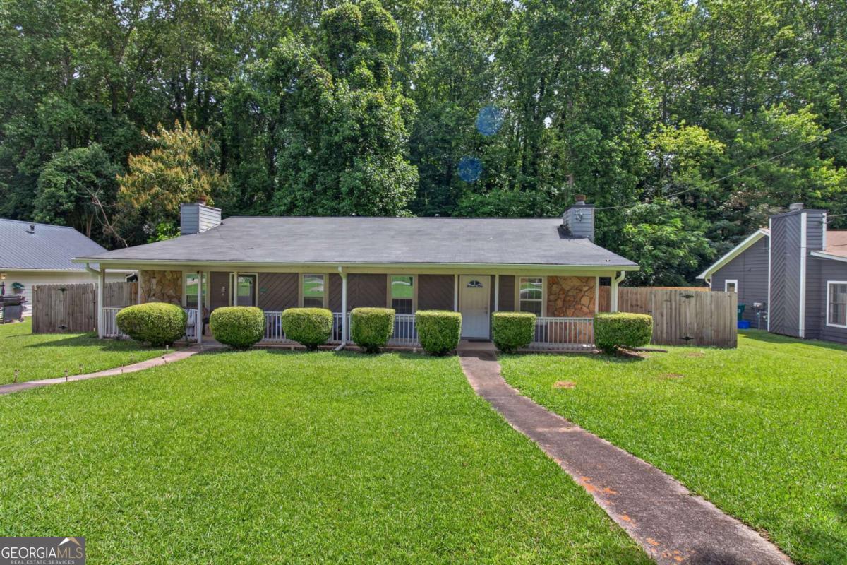 2141 Valley Oaks Drive Se Property Photo 1