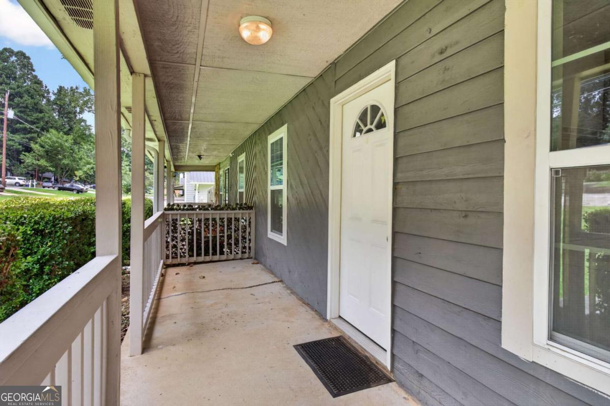 2141 Valley Oaks Drive Se Property Photo 4