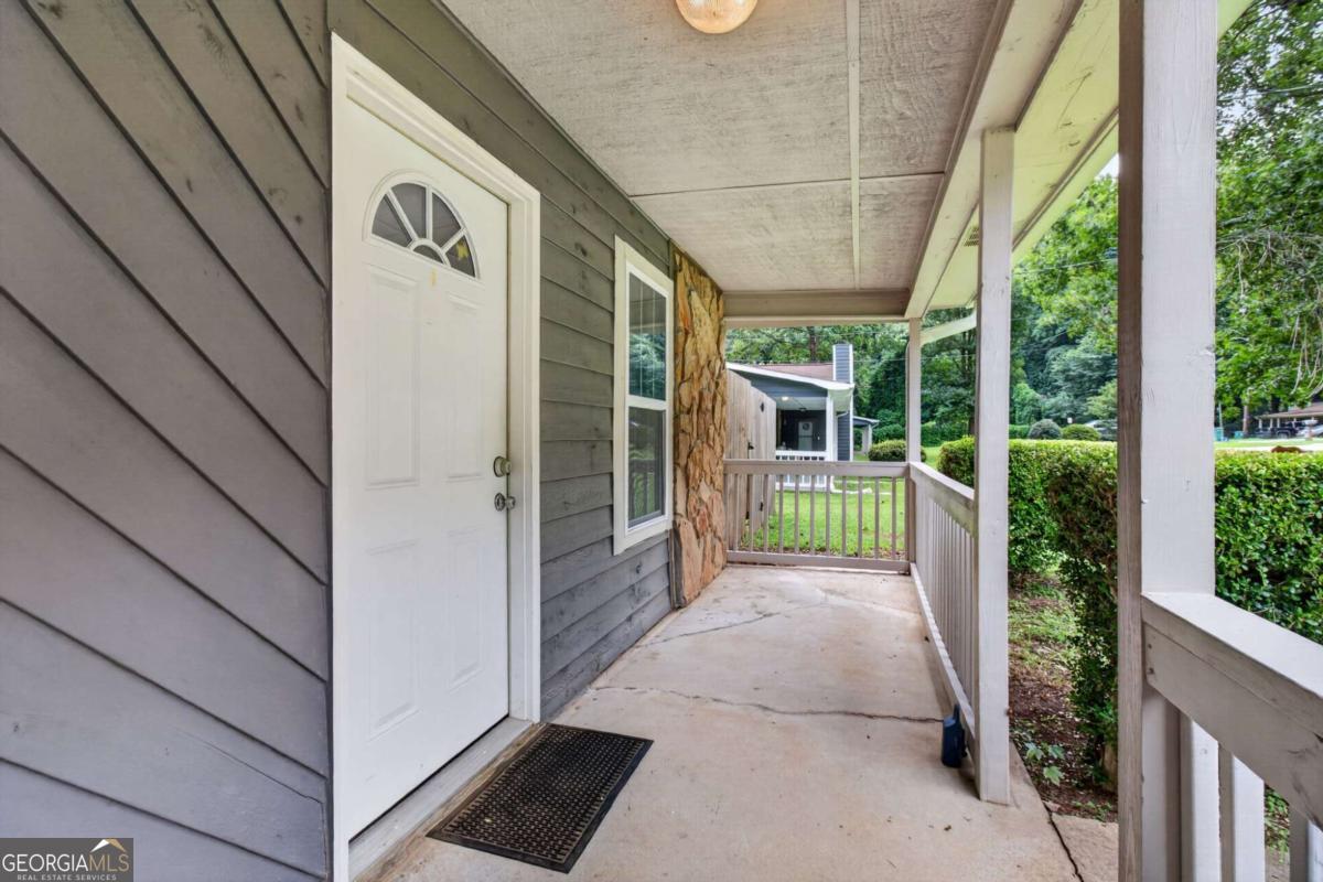 2141 Valley Oaks Drive Se Property Photo 5