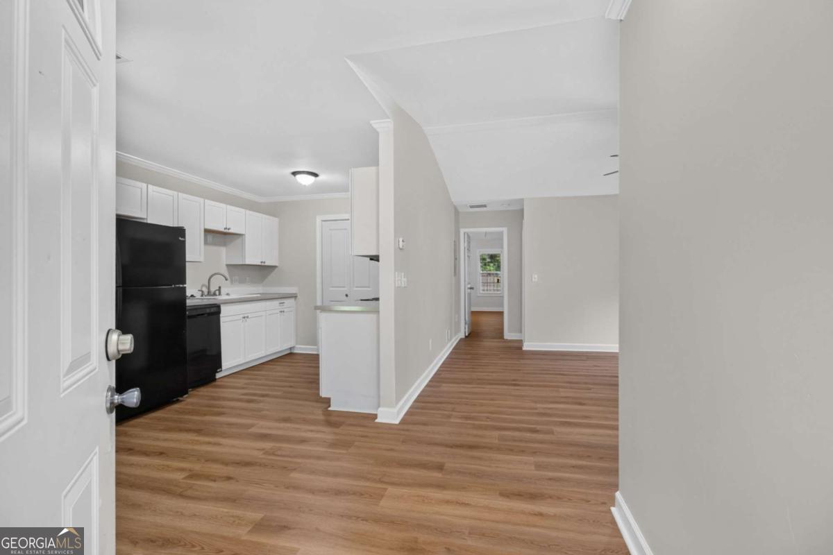 2141 Valley Oaks Drive Se Property Photo 6