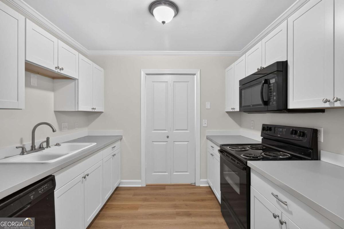 2141 Valley Oaks Drive Se Property Photo 10