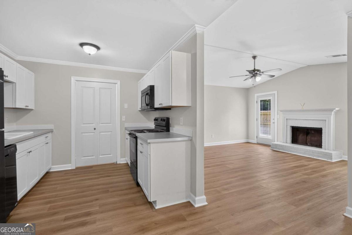 2141 Valley Oaks Drive Se Property Photo 13