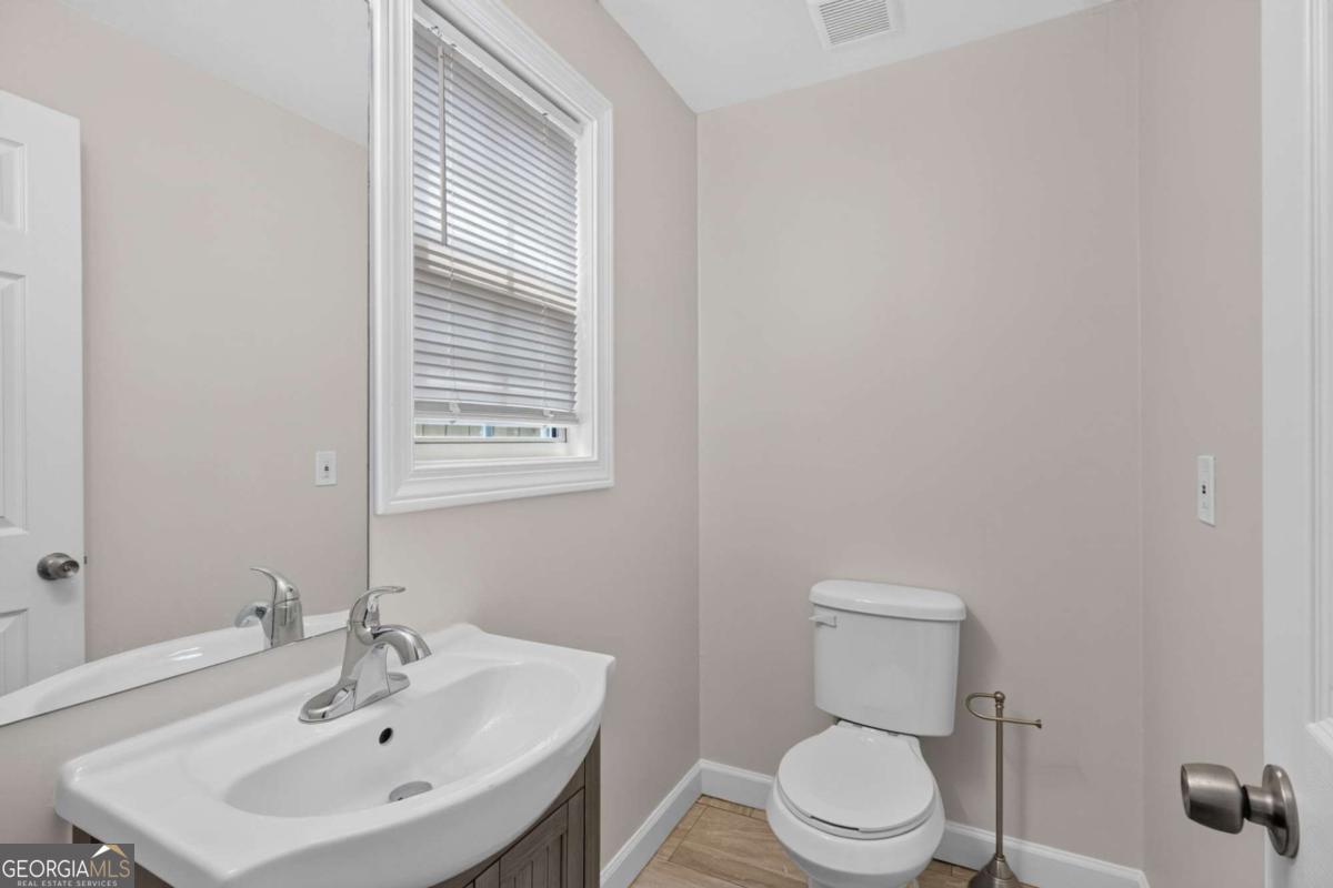 2141 Valley Oaks Drive Se Property Photo 18