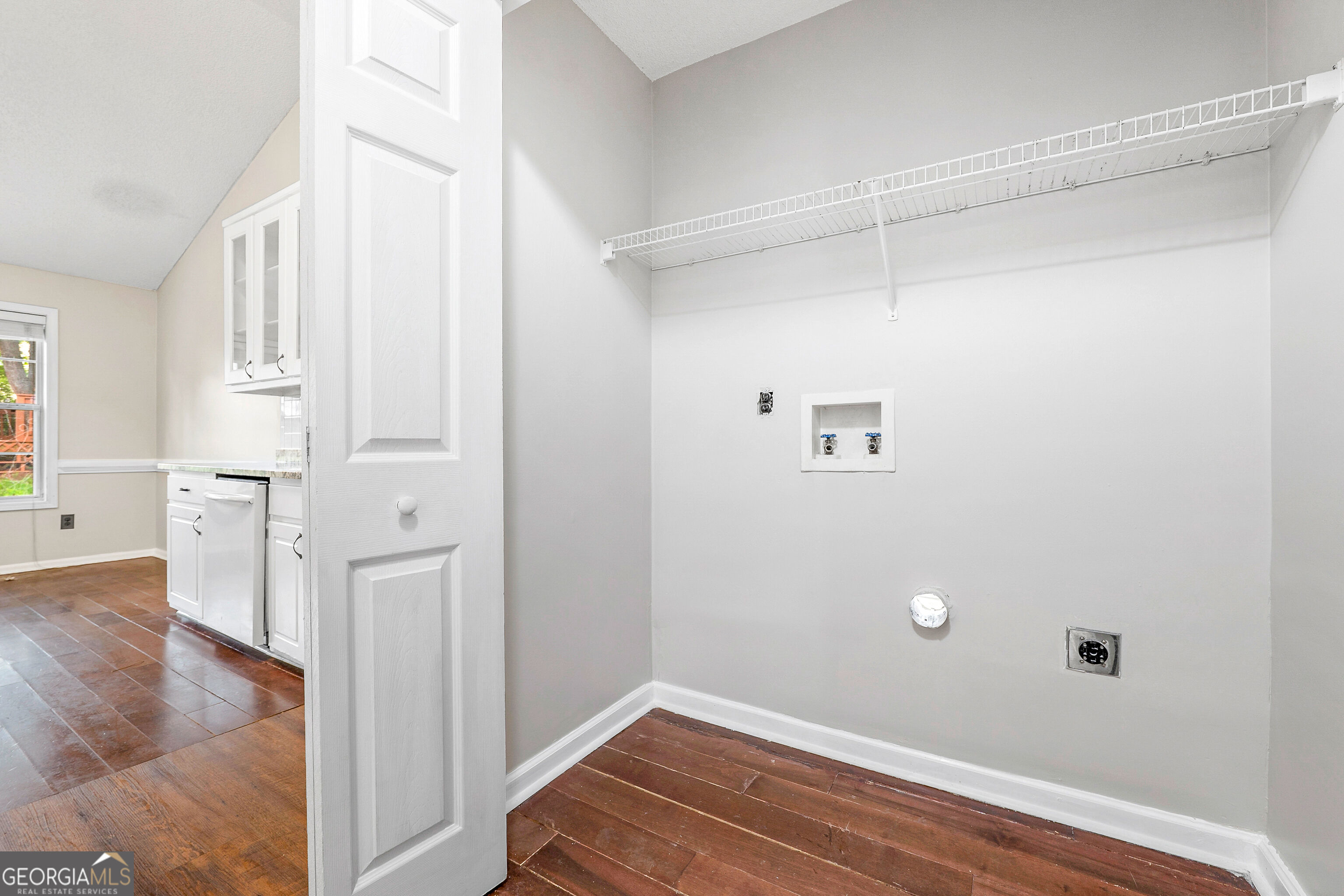 1909 Portwest Way Property Photo 11