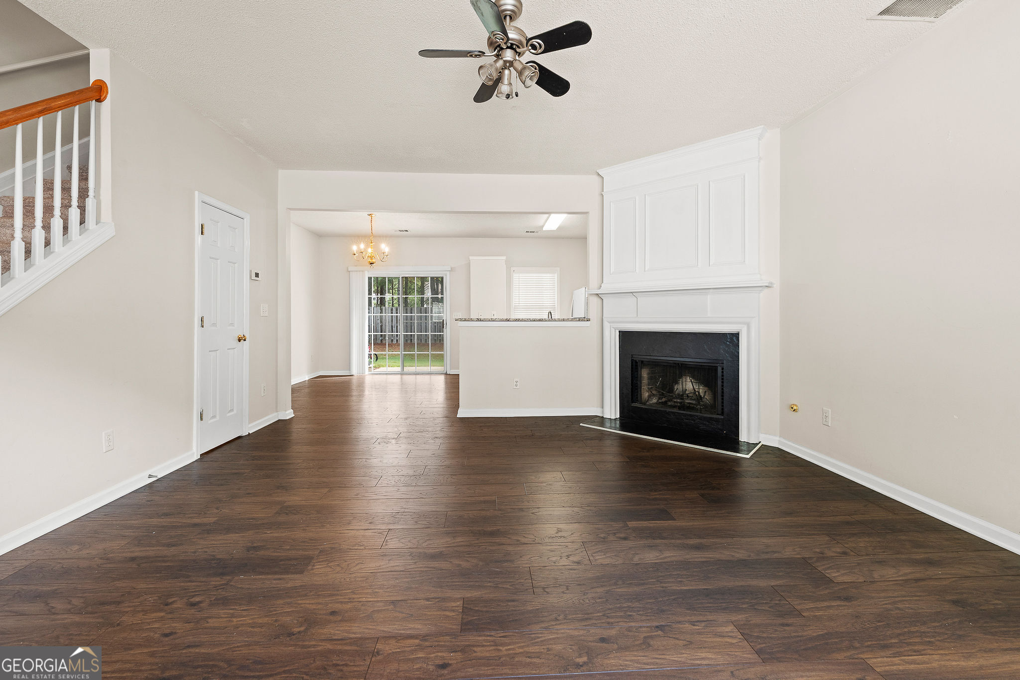 4100 Howell Park Road Property Photo 6