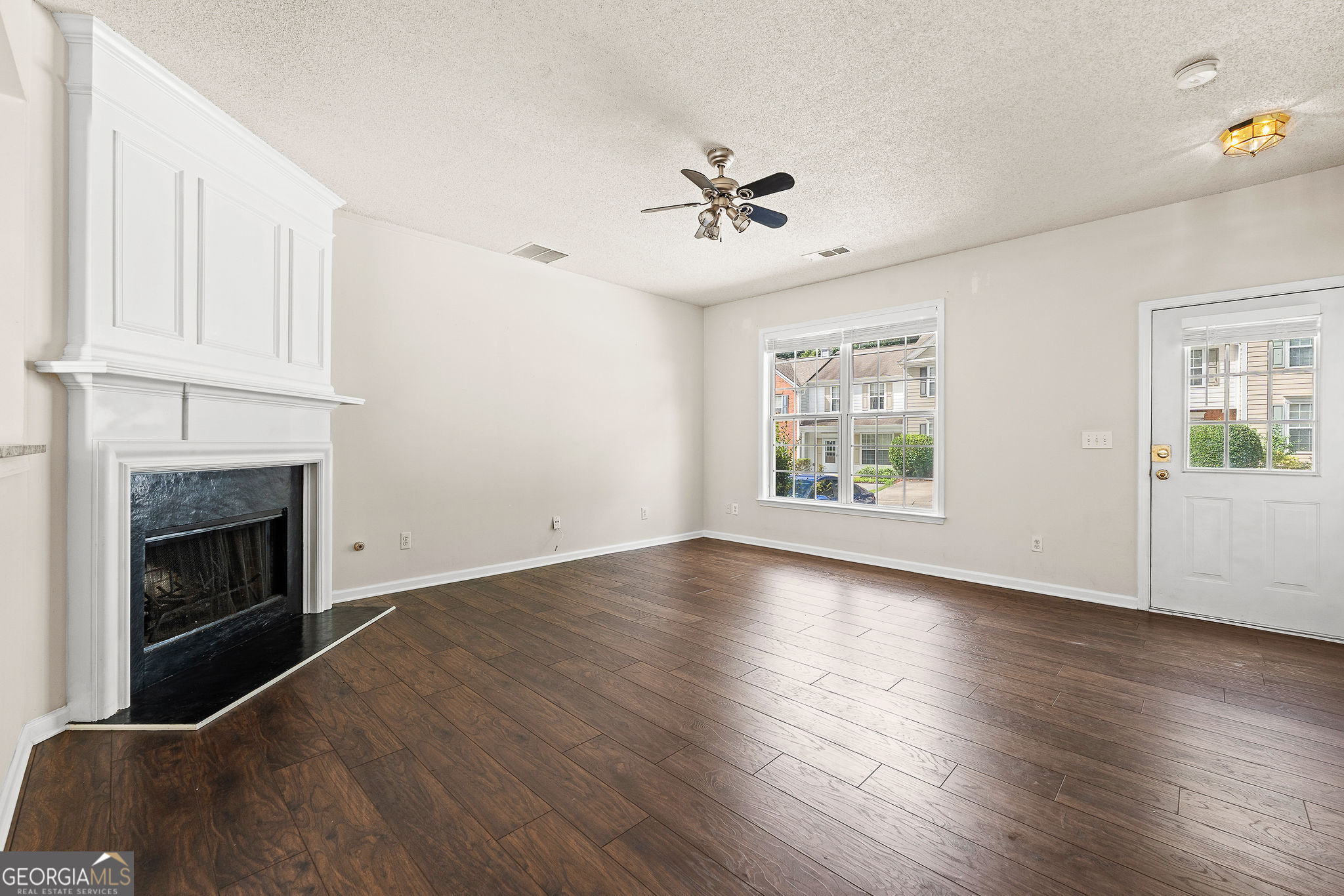 4100 Howell Park Road Property Photo 8