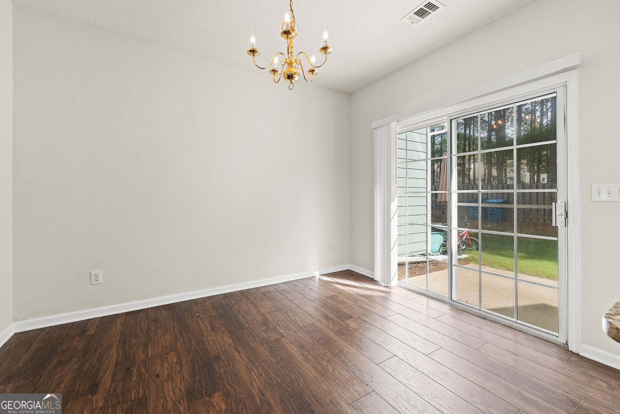 4100 Howell Park Road Property Photo 13