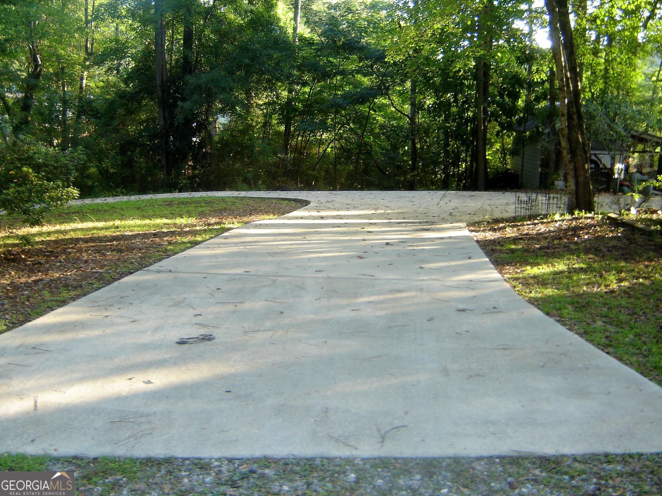 112 Peach Circle Property Photo 6