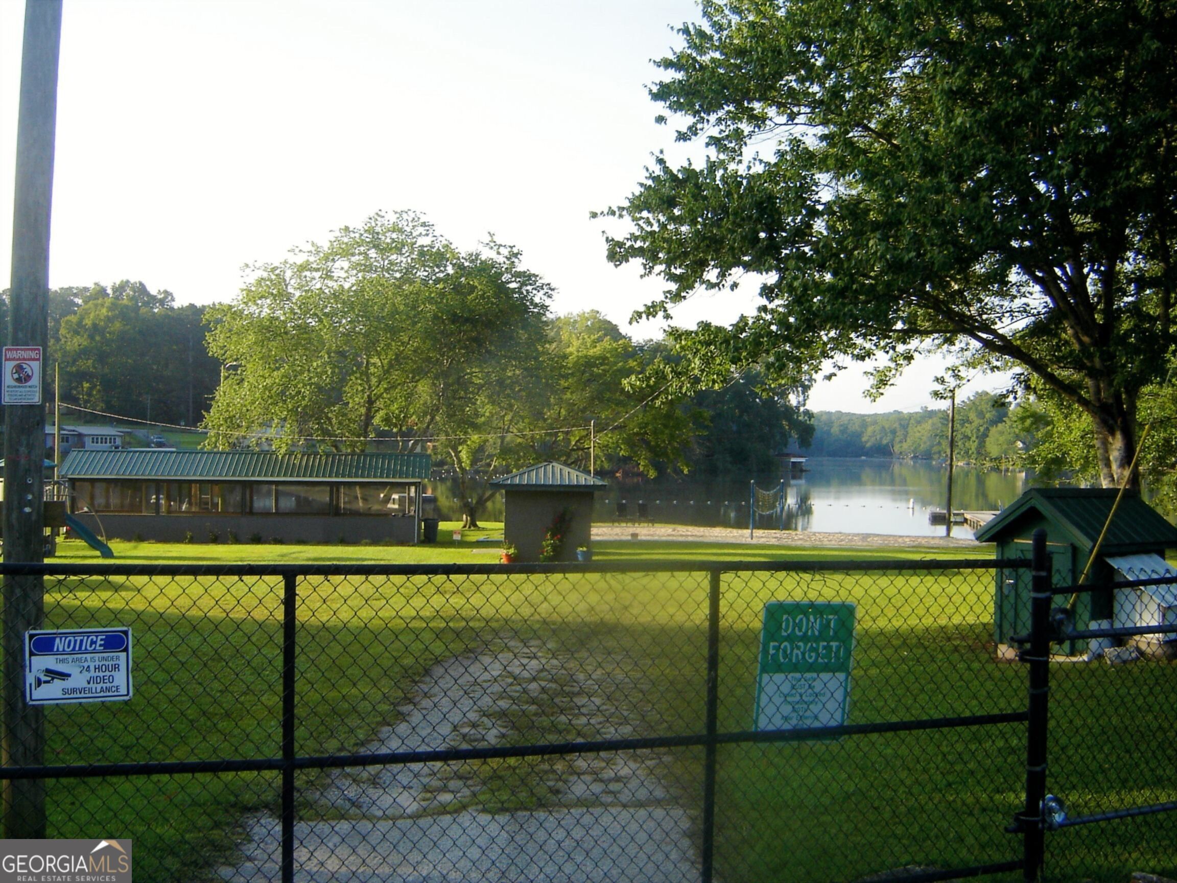 112 Peach Circle Property Photo 14