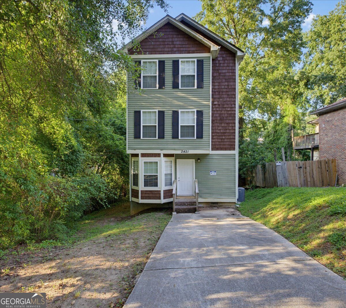 2421 2nd Street NW Property Photo 1