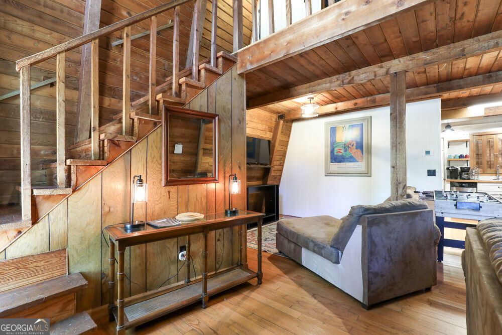 369 Normandy Trail Property Photo 4