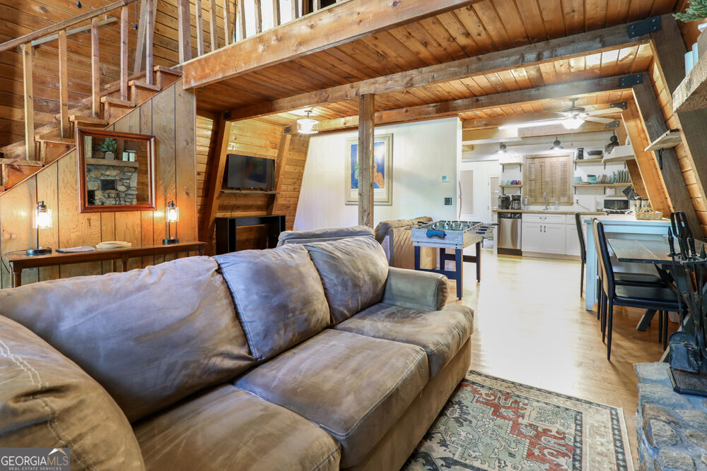 369 Normandy Trail Property Photo 5