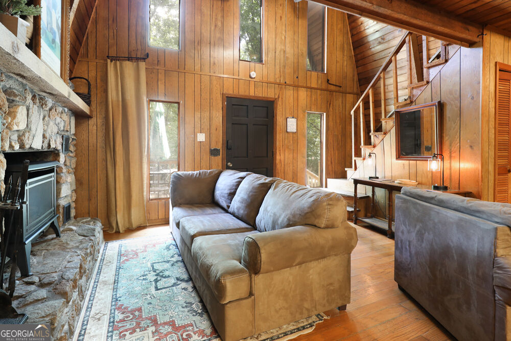 369 Normandy Trail Property Photo 6