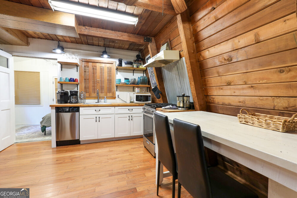 369 Normandy Trail Property Photo 8