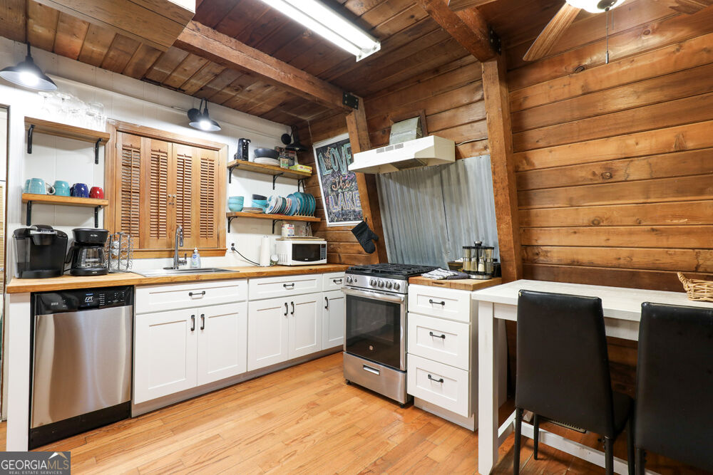 369 Normandy Trail Property Photo 9
