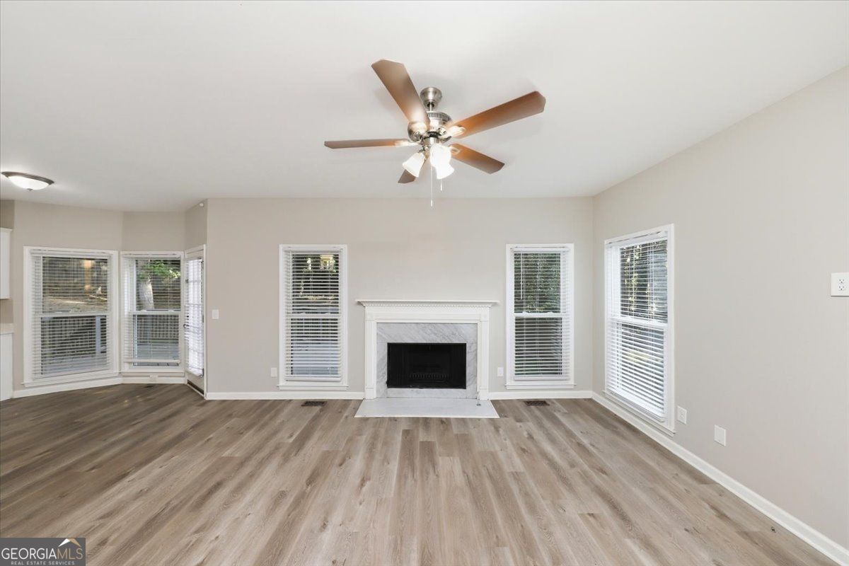 245 St Martins Drive Se Property Photo 14