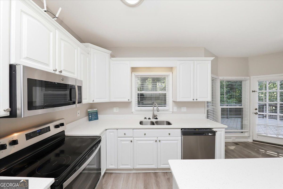 245 St Martins Drive Se Property Photo 19
