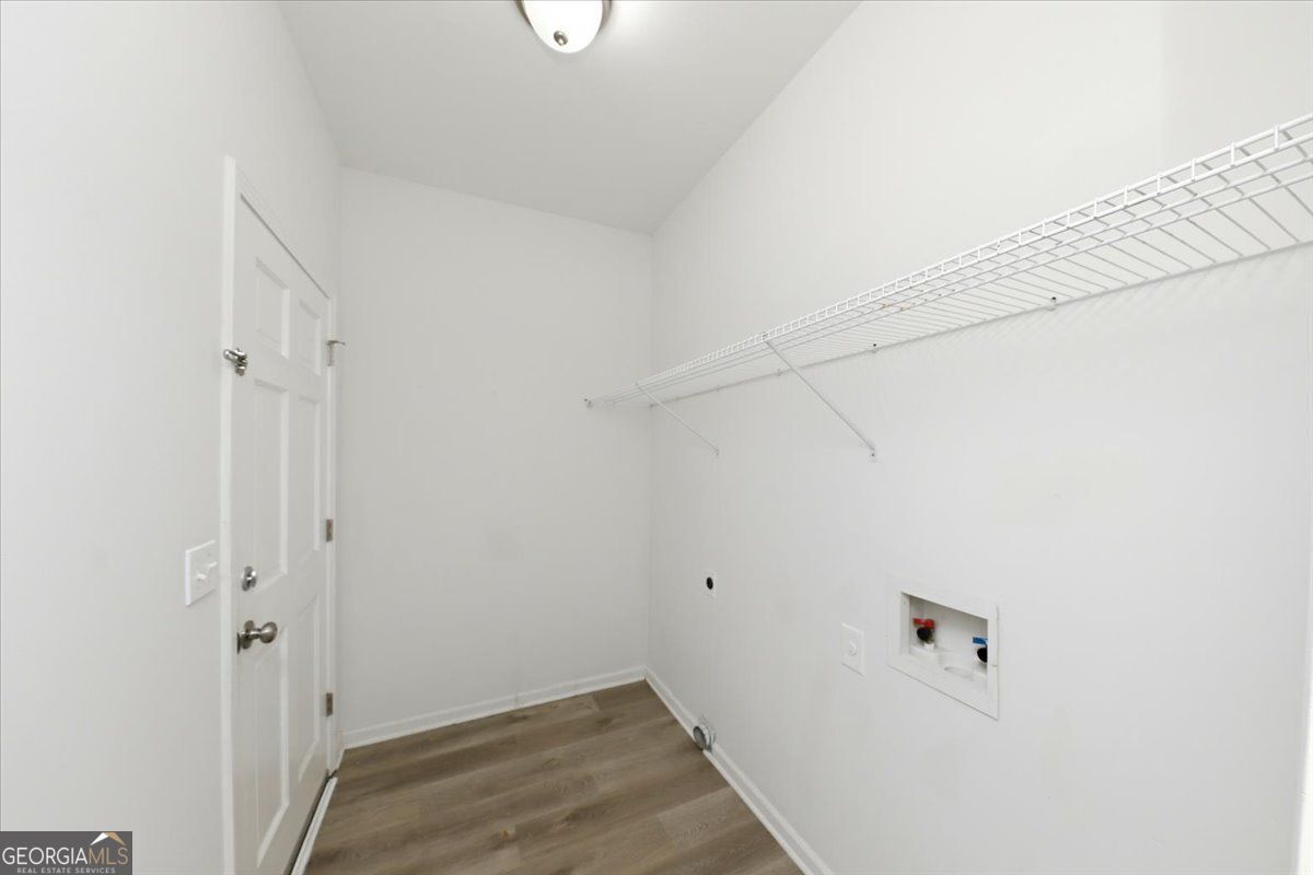 245 St Martins Drive Se Property Photo 20