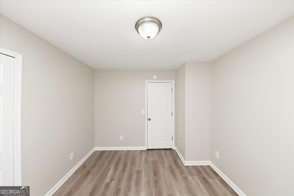 245 St Martins Drive Se Property Photo 23