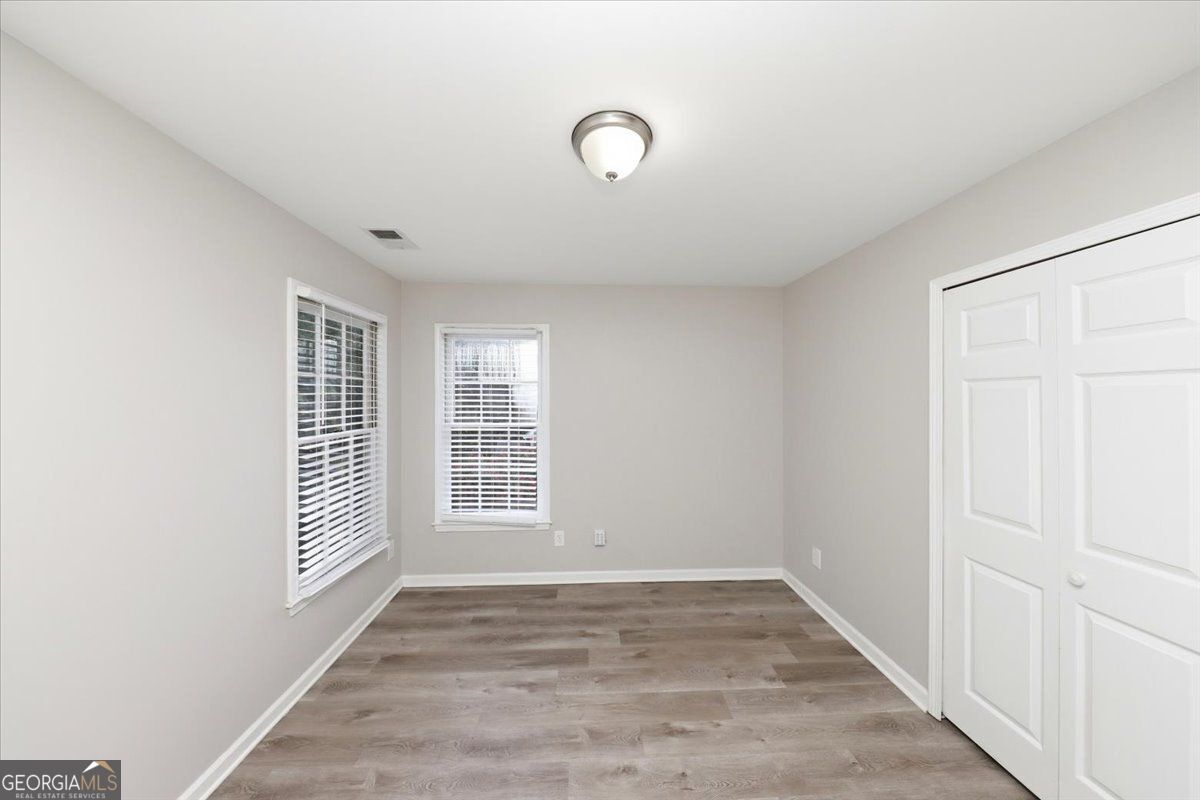 245 St Martins Drive Se Property Photo 26
