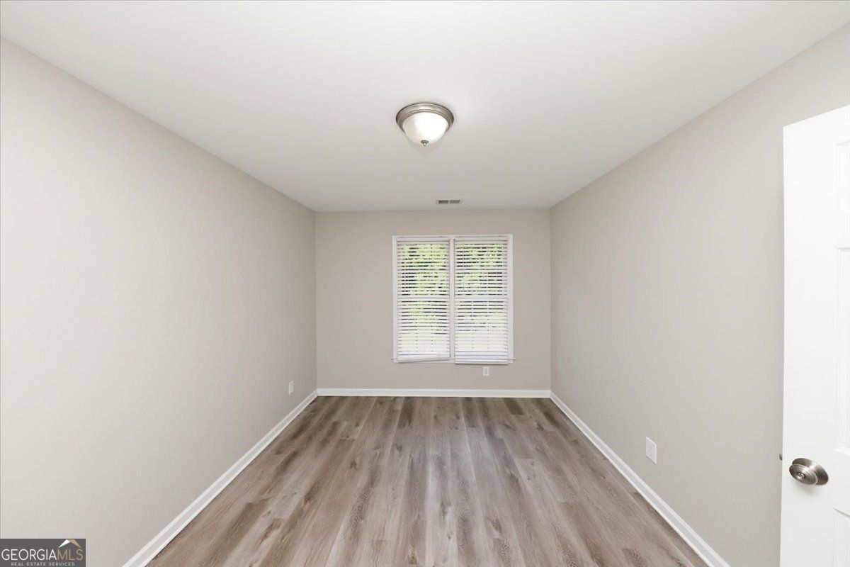 245 St Martins Drive Se Property Photo 28