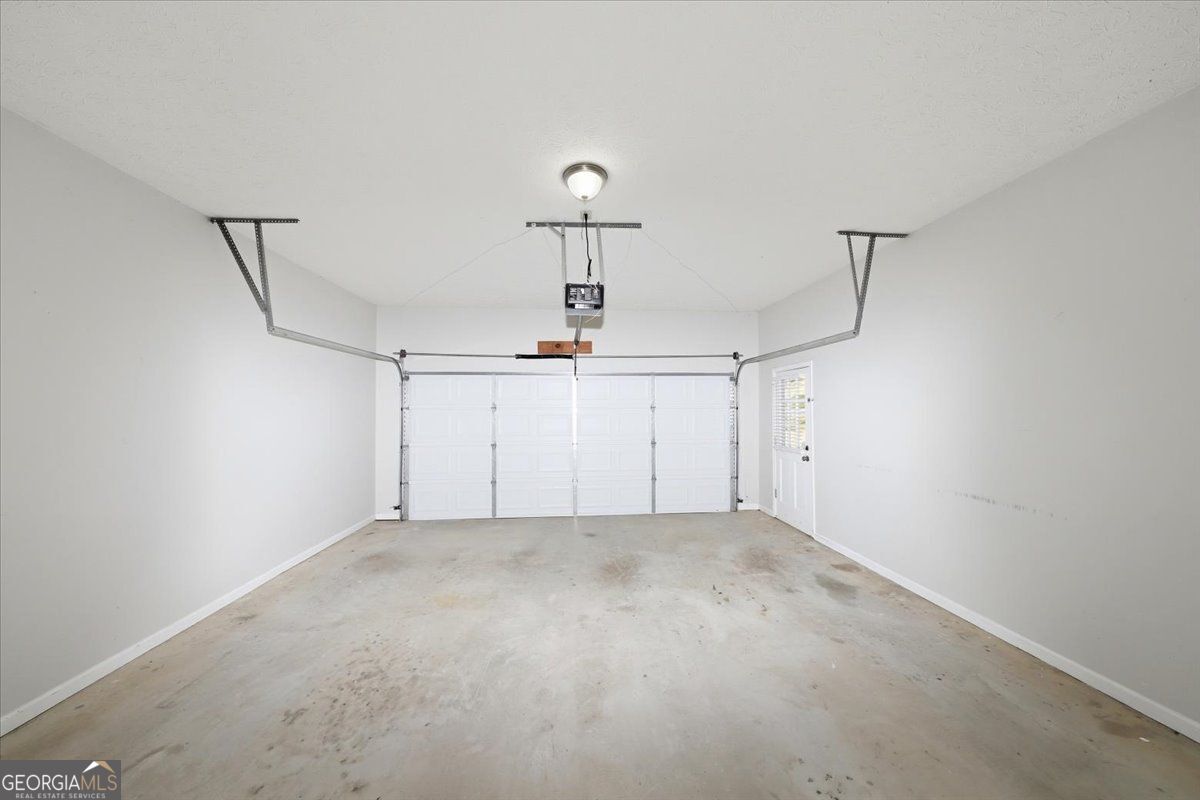 245 St Martins Drive Se Property Photo 38