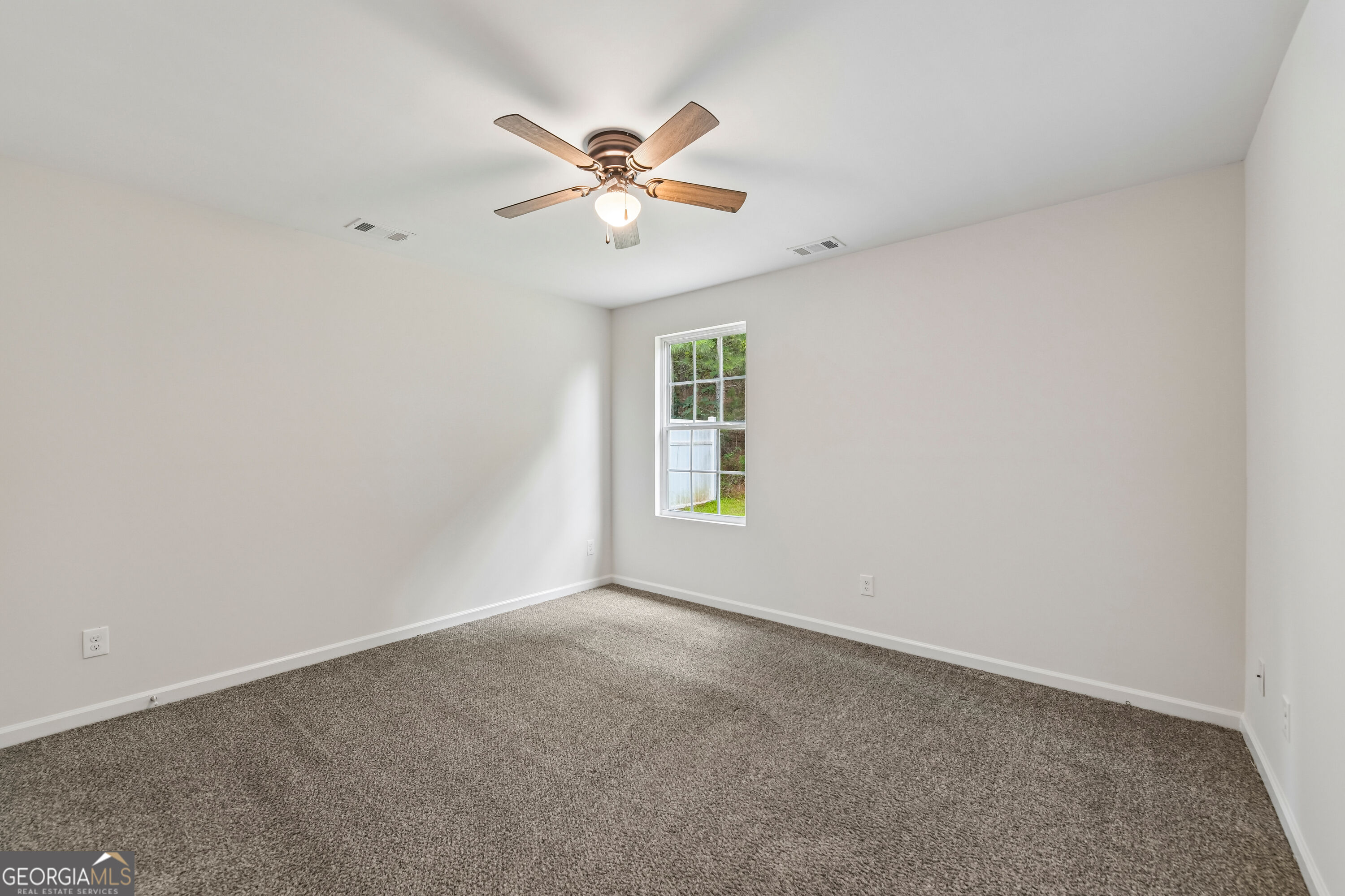 2112 Rosemary Way Property Photo 7