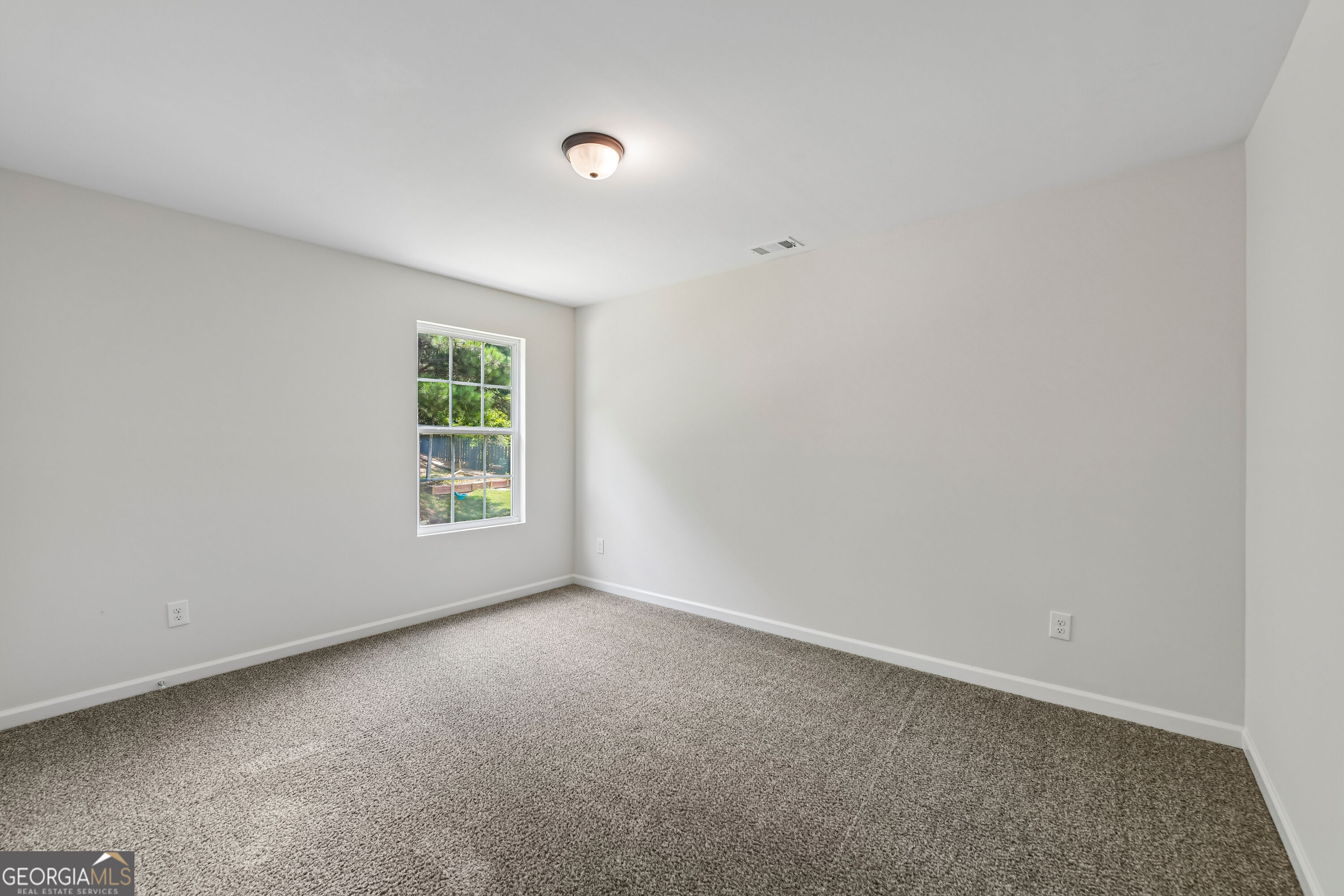 2112 Rosemary Way Property Photo 13