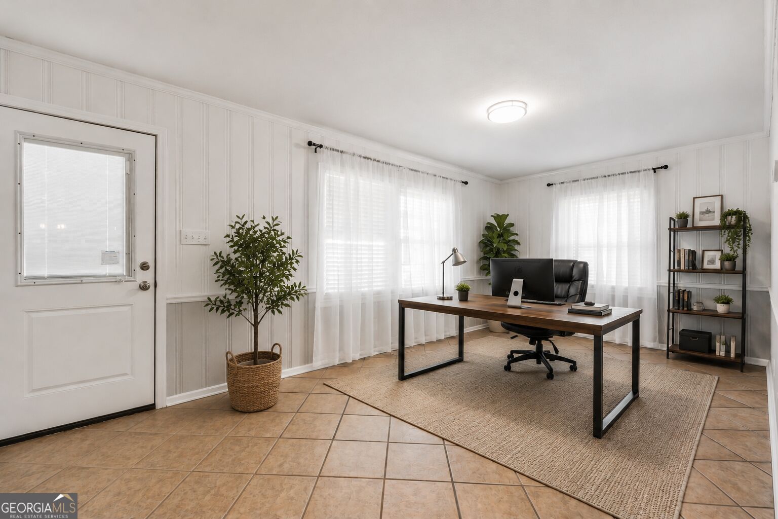 105 Pine Street Property Photo 4