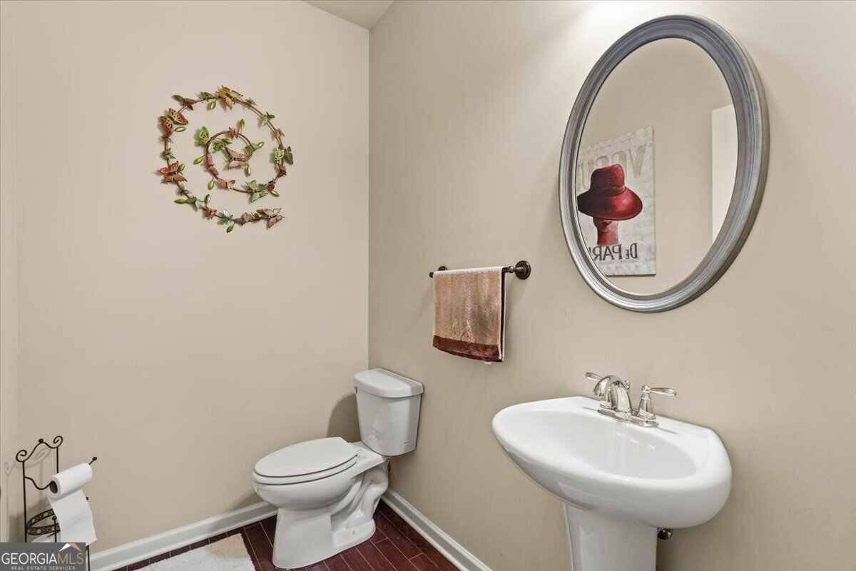 36 Grampian Way # 4 Property Photo 9
