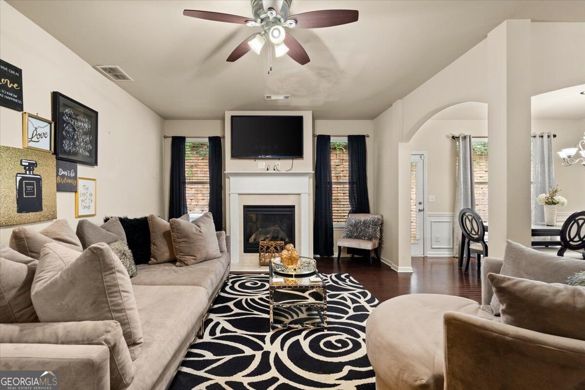 36 Grampian Way # 4 Property Photo 10