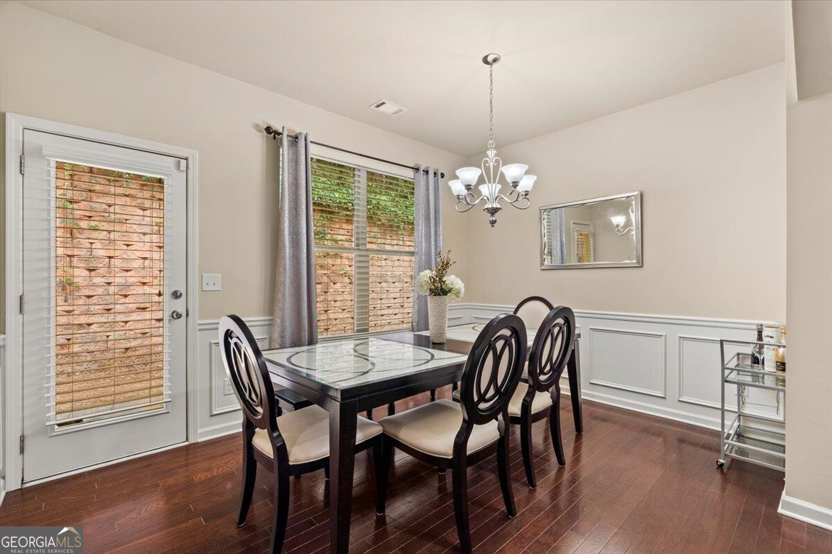 36 Grampian Way # 4 Property Photo 19