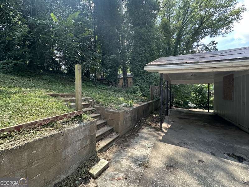 3713 Glenwood Road Property Photo 3