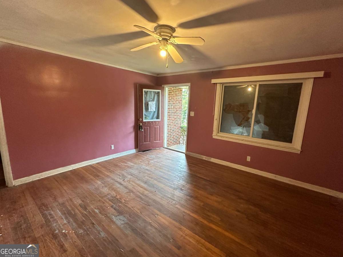 3713 Glenwood Road Property Photo 5