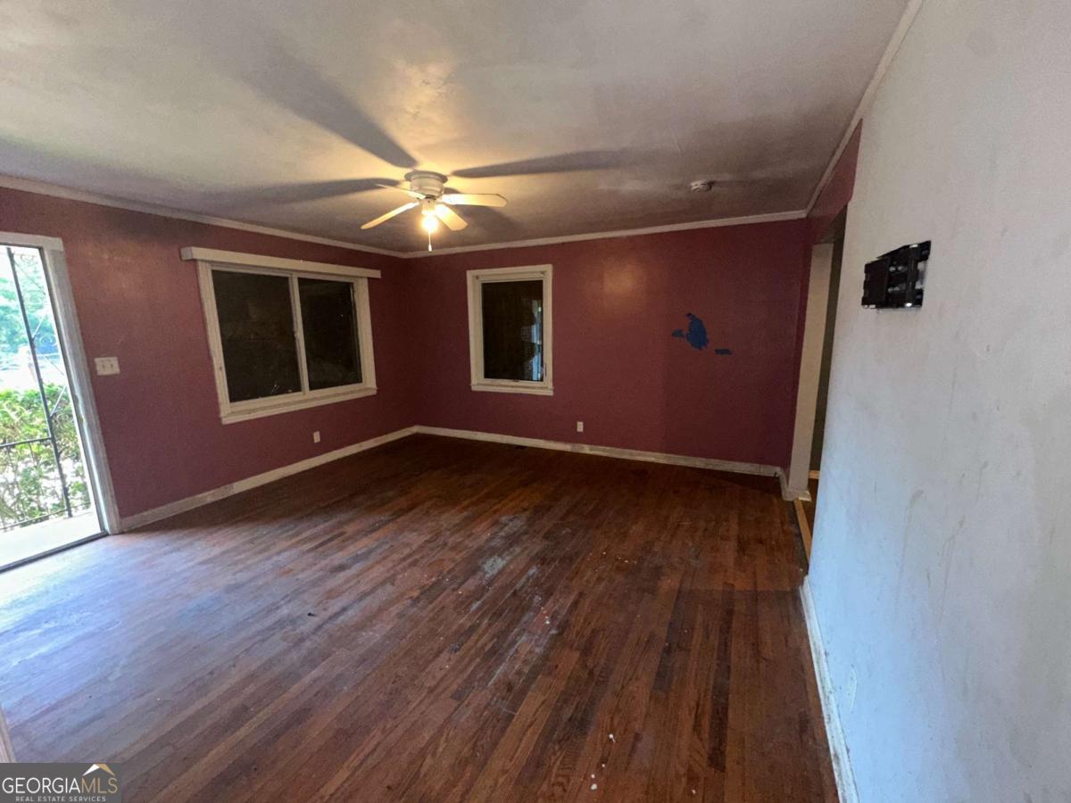 3713 Glenwood Road Property Photo 7