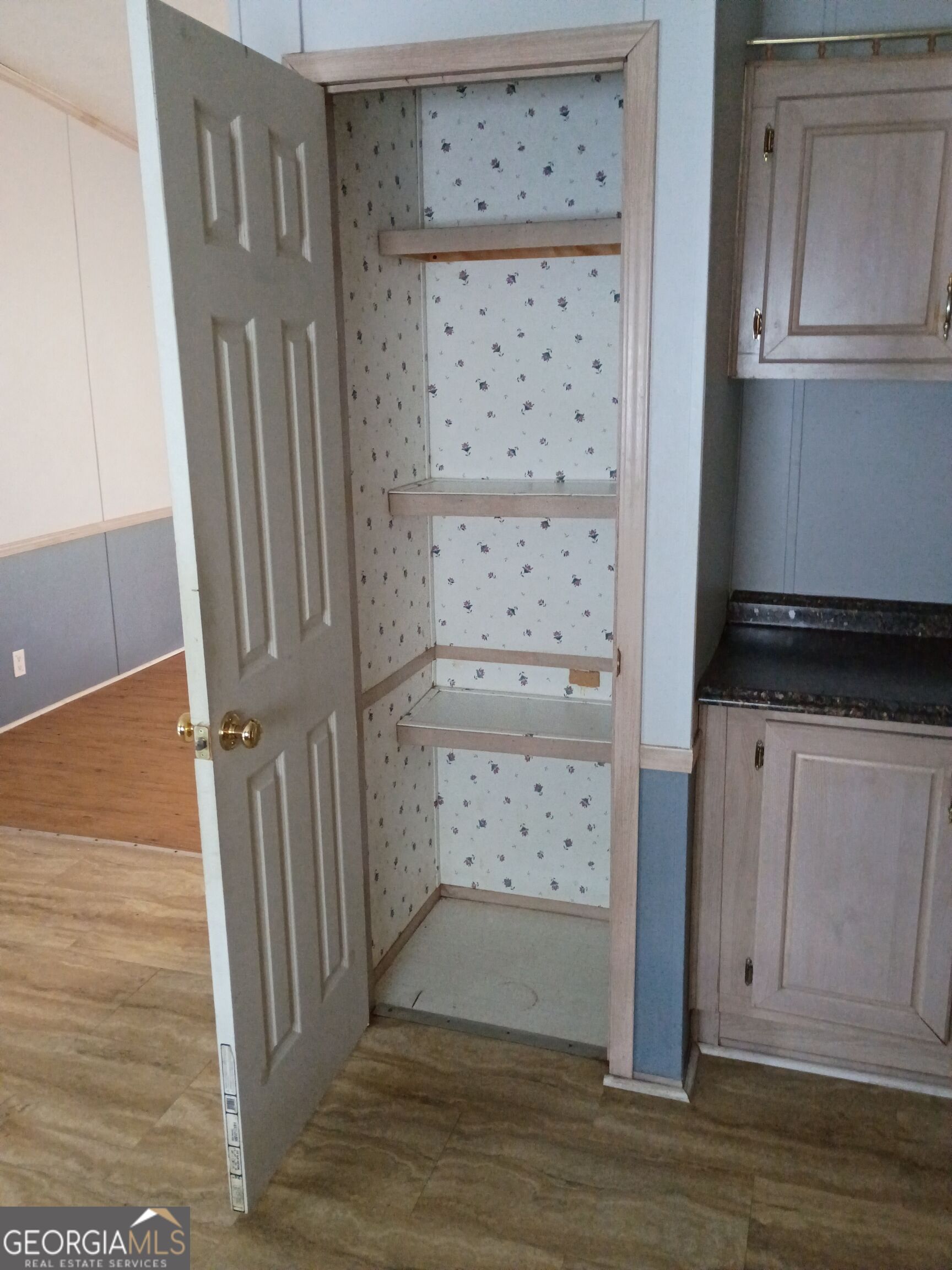 241 Oglesby Drive Property Photo 8