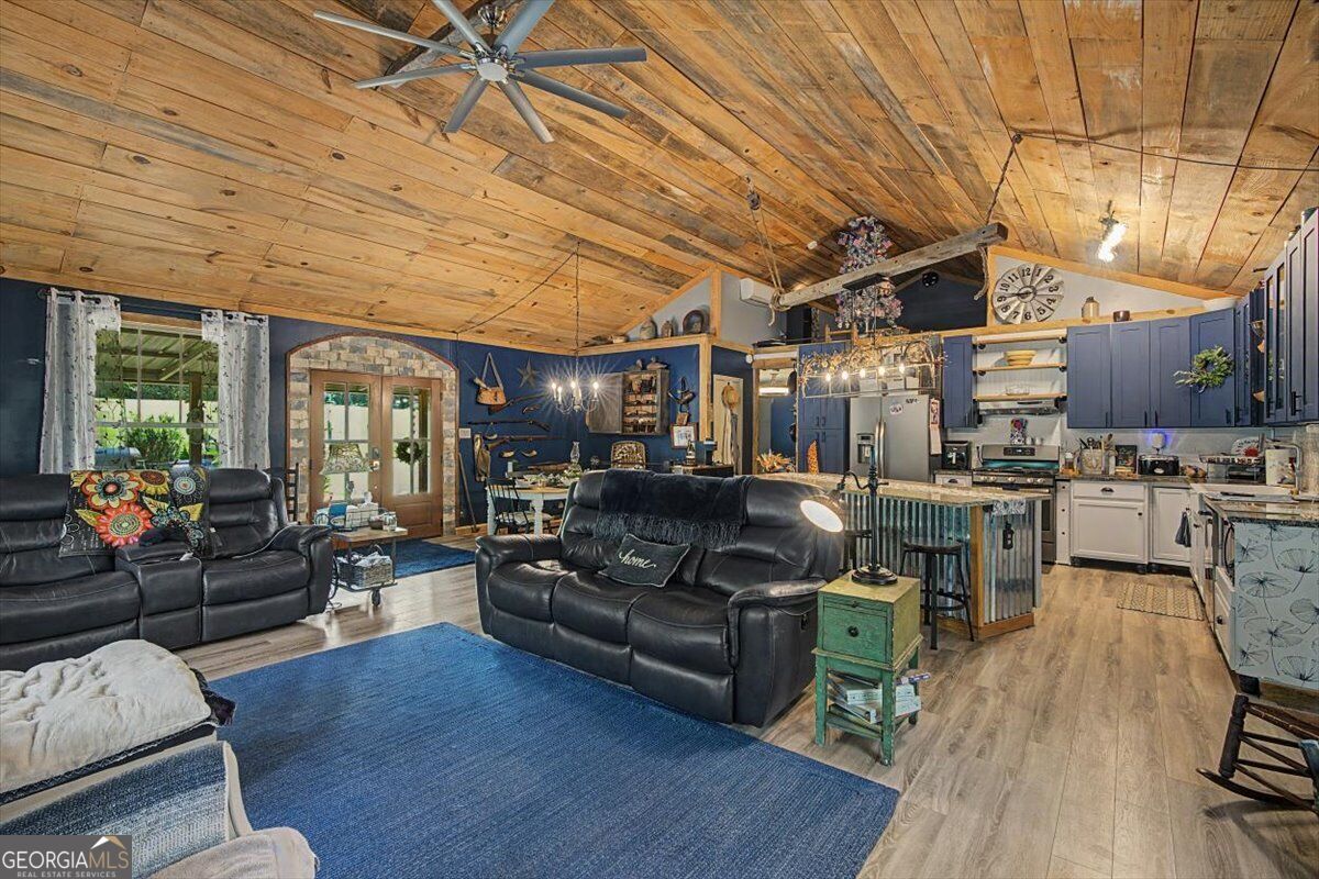 5119 E Highway 166 Property Photo 10