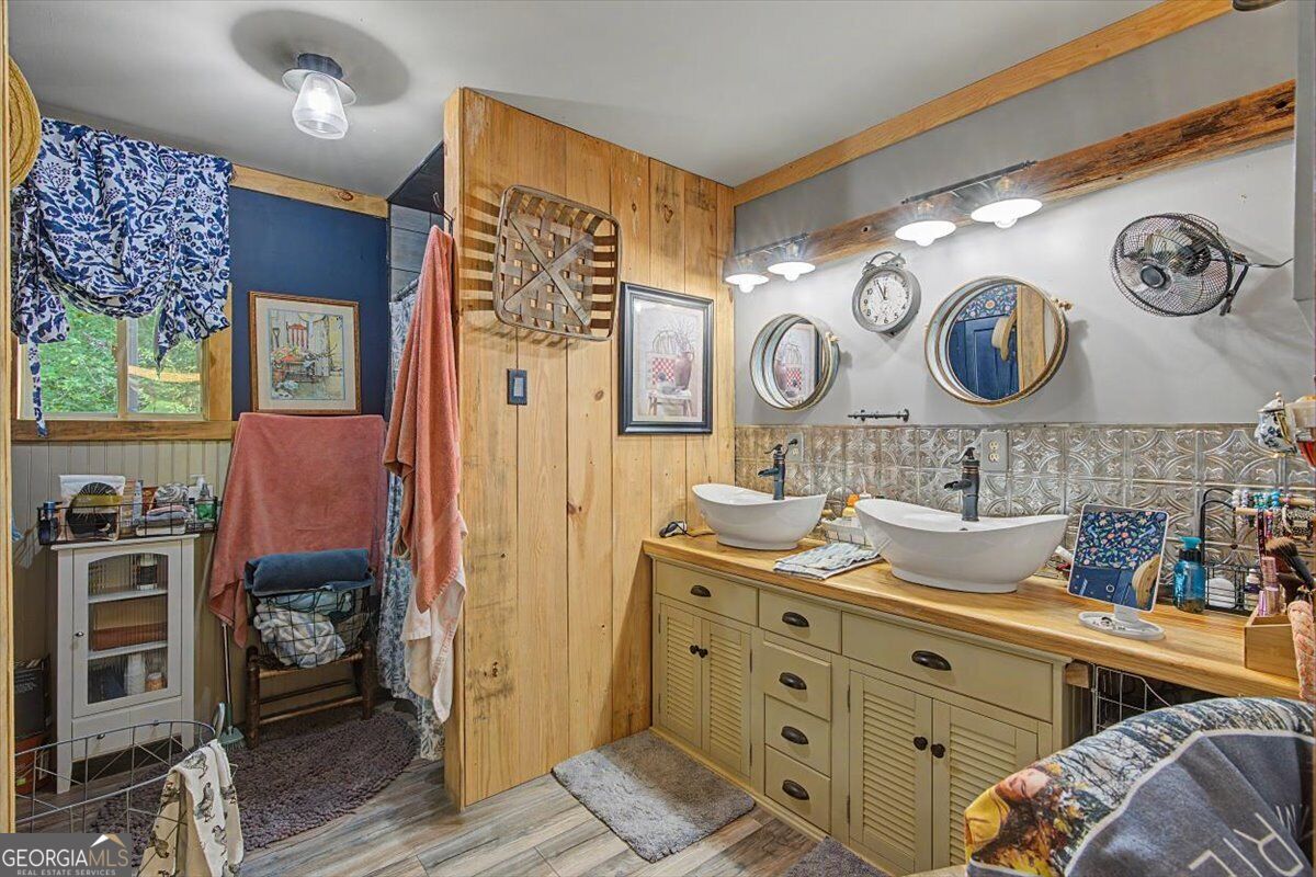 5119 E Highway 166 Property Photo 24