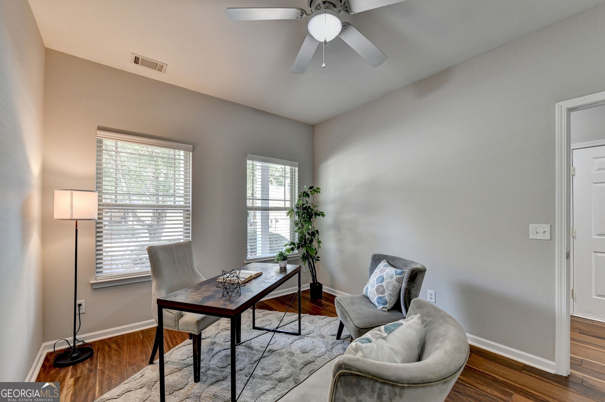7040 Silk Tree Pointe Property Photo 5