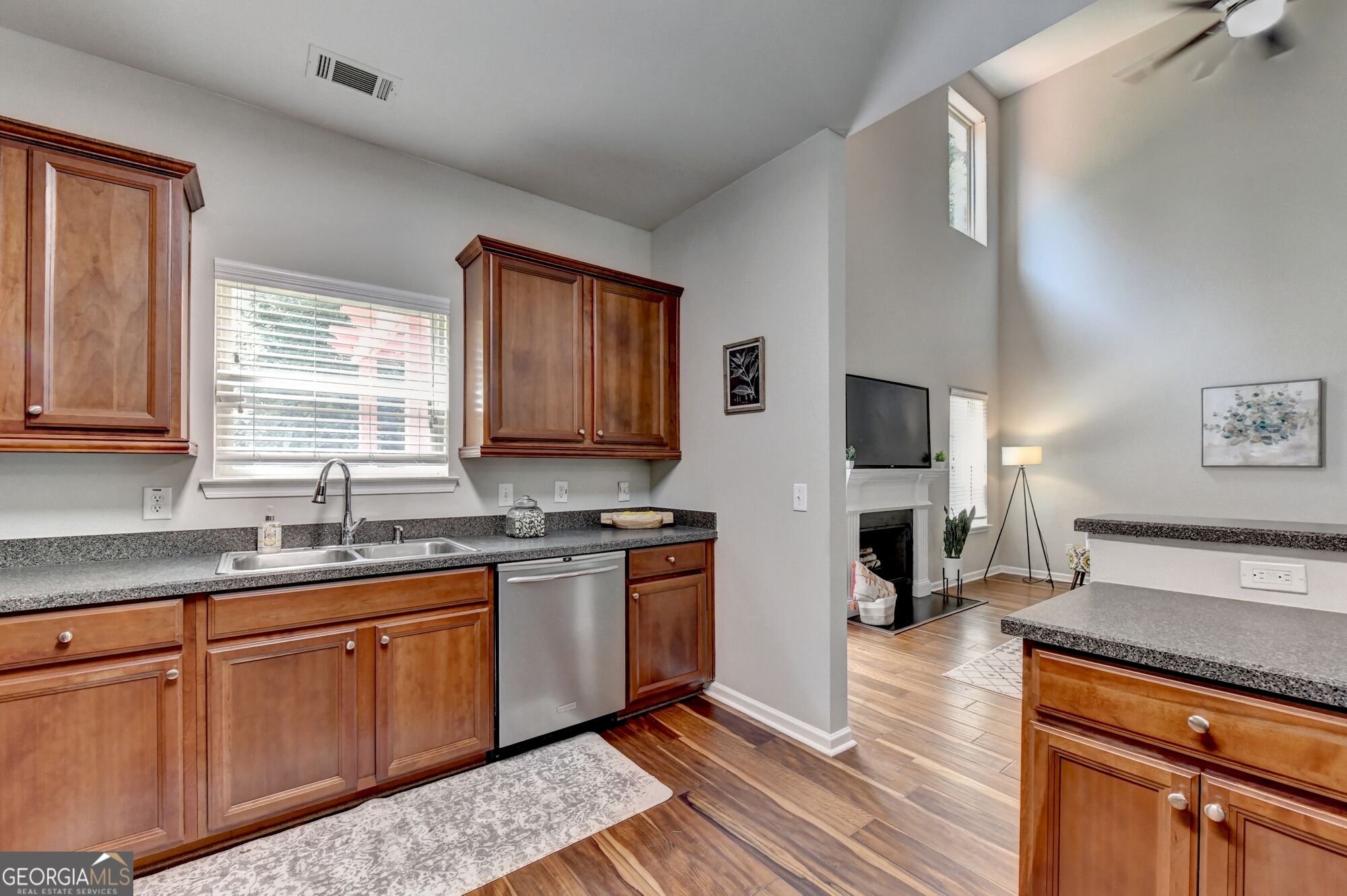 7040 Silk Tree Pointe Property Photo 19