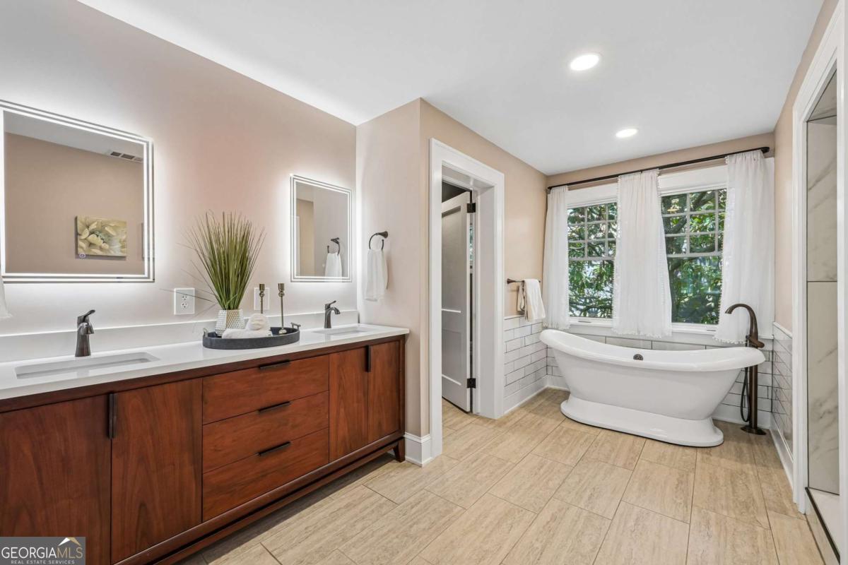 13 Kensington Road Property Photo 27