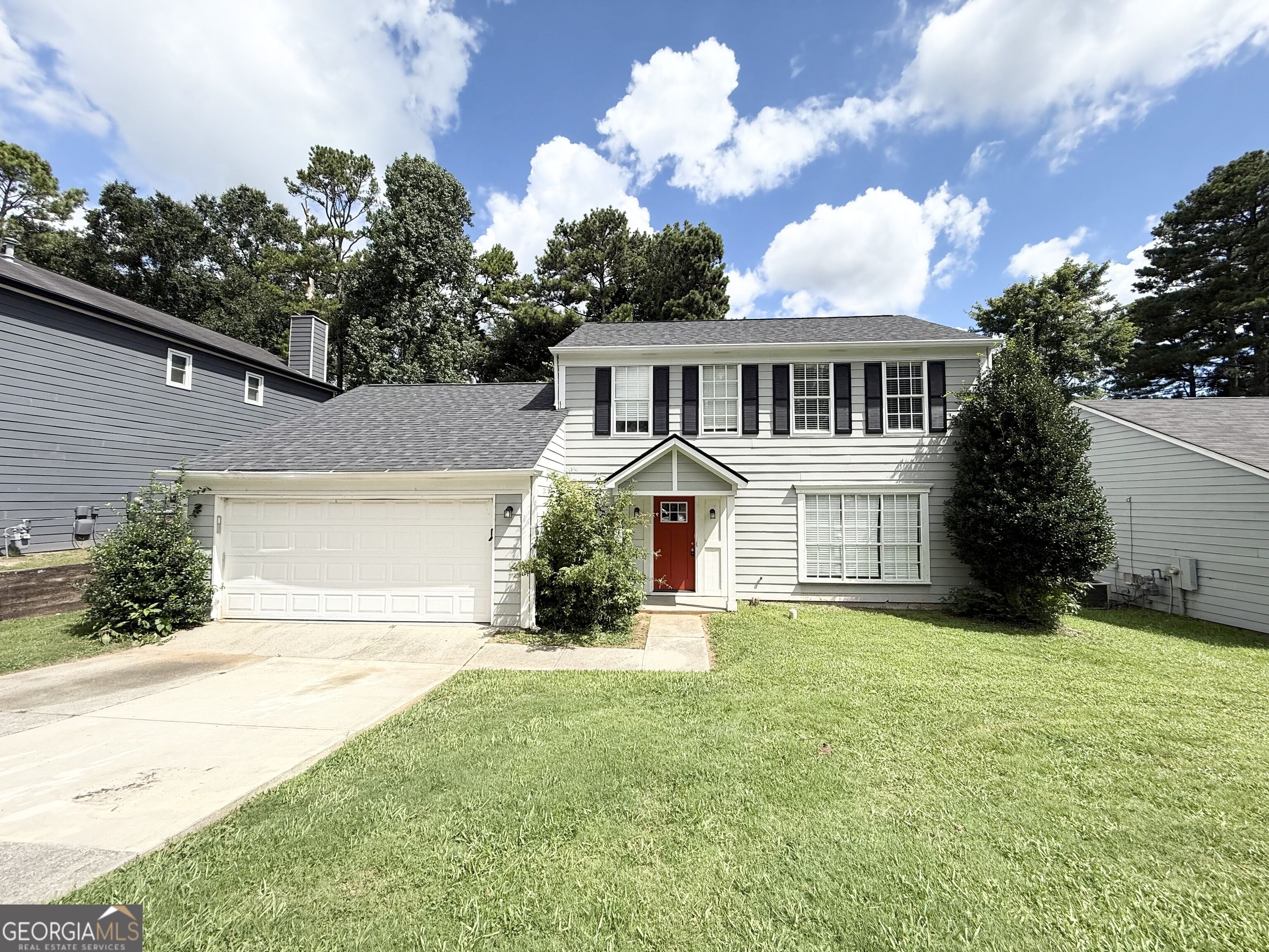 6563 Eastbriar Drive Property Photo 2