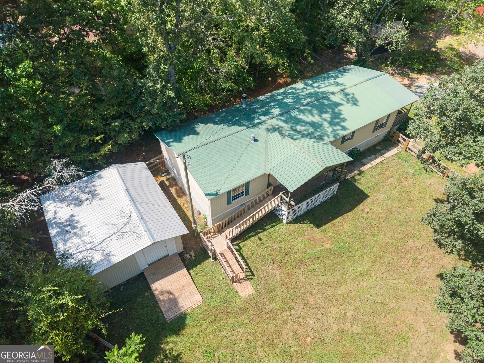 6220 Lee Lane Property Photo 3