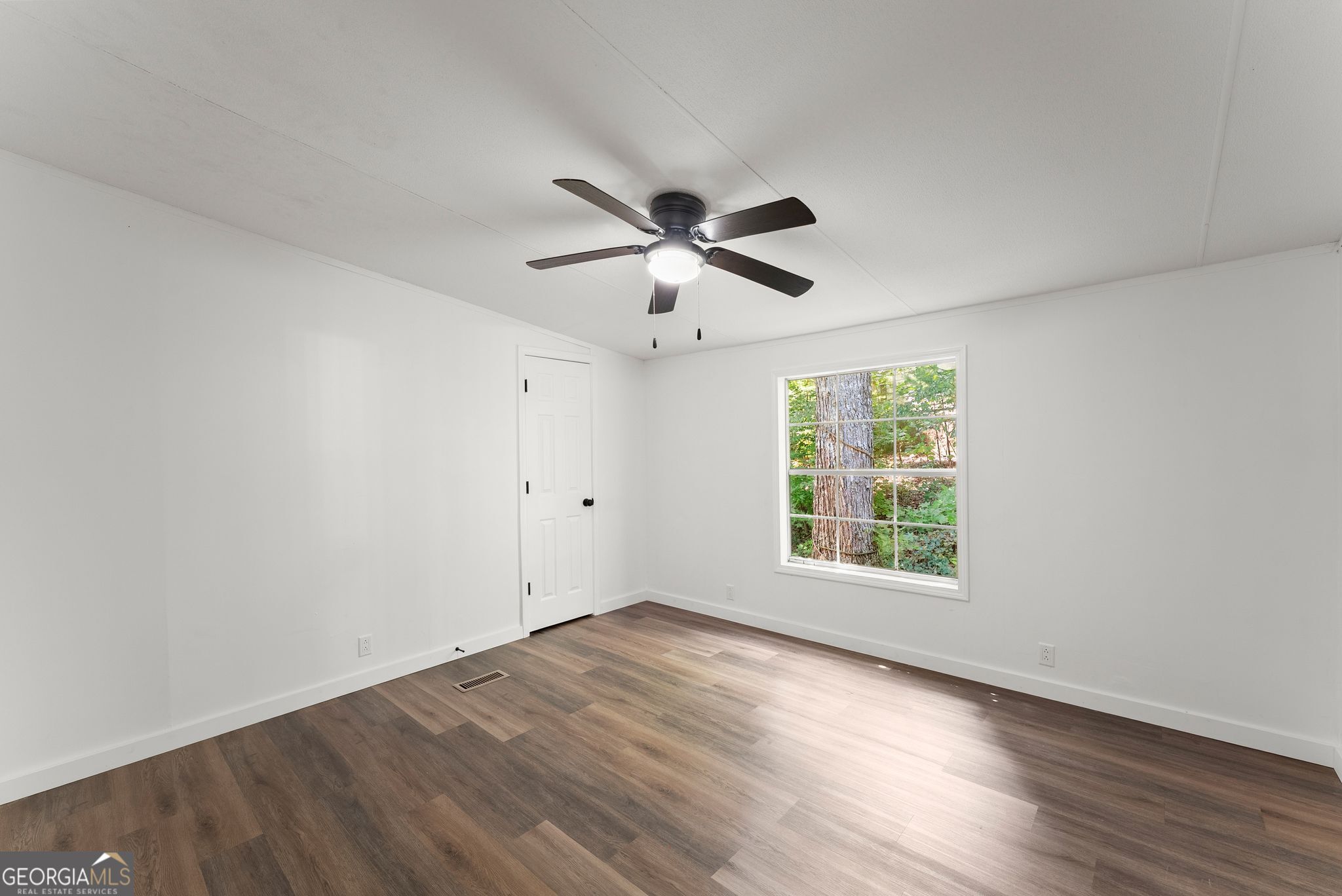 6220 Lee Lane Property Photo 16