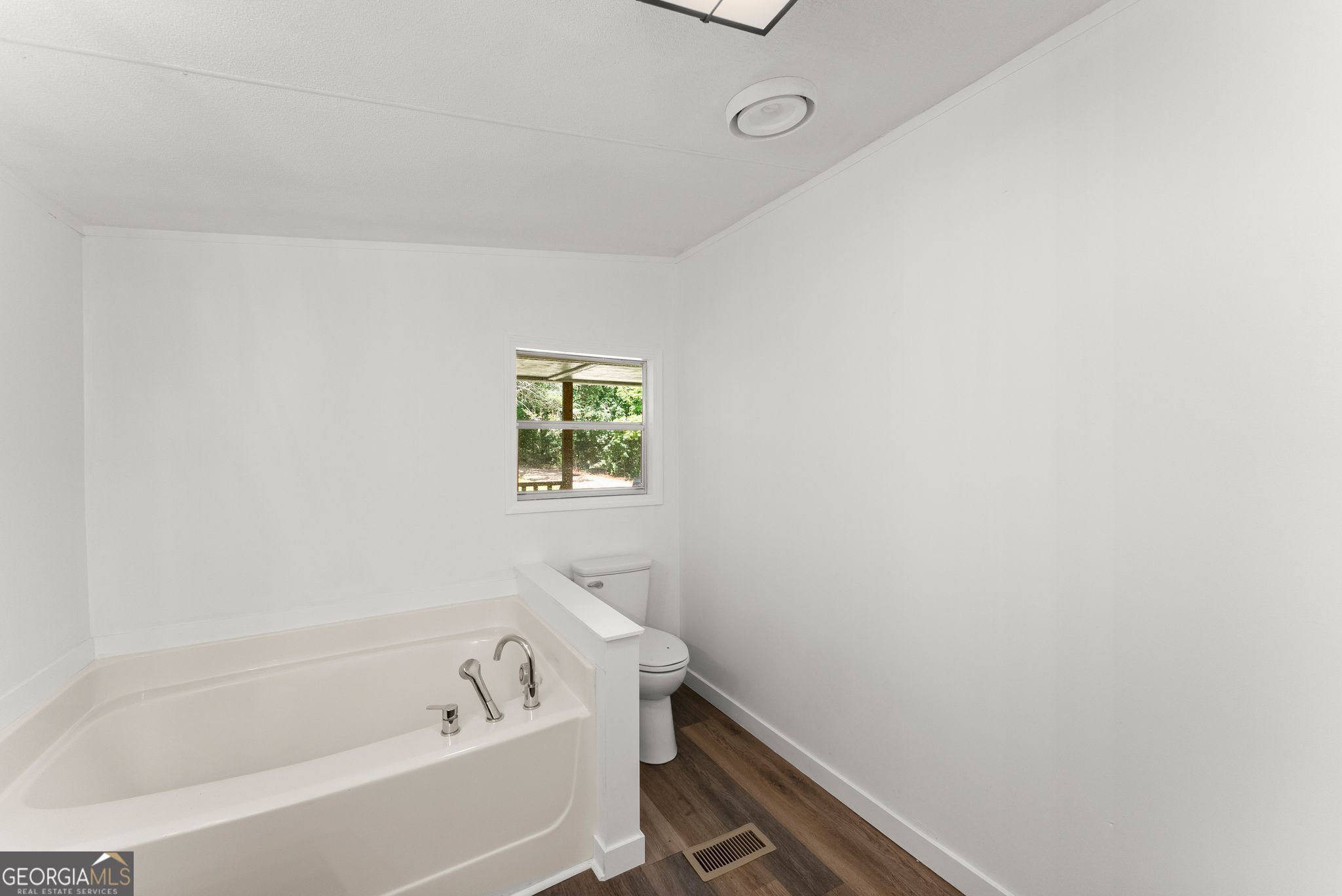 6220 Lee Lane Property Photo 27